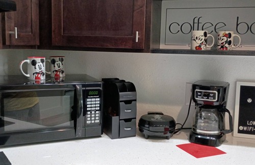 Florida Central Atlantic Coast Apartment | Free Shuttle 2 Queen Disney Area