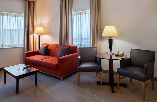 O'Hare Resort | Free Shuttle to Chicago O'Hare Intl Airport! Pet-friendly Property!