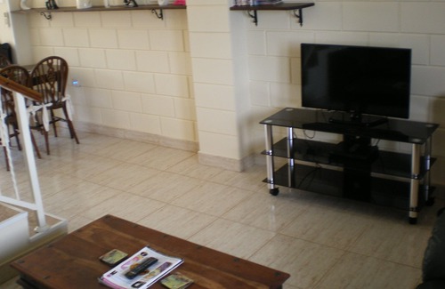 Liopetri House | FREE WI-FI, LOVELY HOUSE WITH COMMUNAL POOL SET IN THE VILLAGE OF LIOPETRI