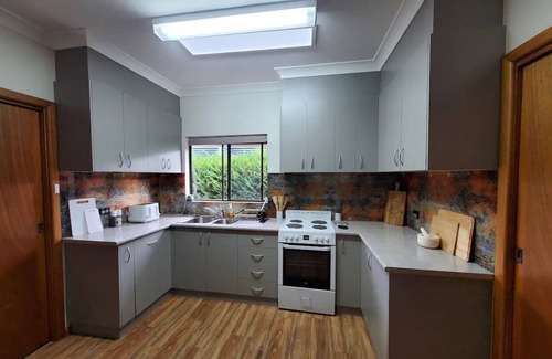 Talbingo House | Free Wi-fi, Netflix, Sleeps 8 - Tathra of Talbingo