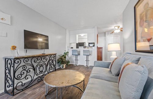 Park Central Apartment | FREE WIFI | 1 BEDROOM APT | DALLAS