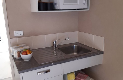 Paroa House | Free Wifi/Breakfast,clean,private studio Greymouth