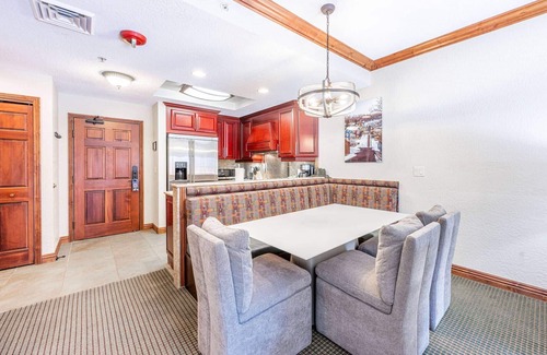 Park City Condo | *FREE ZIP LINE TOURS* Perfect Weekend Getaway | Updated Westgate Resort | Pools, Spa, Room Service