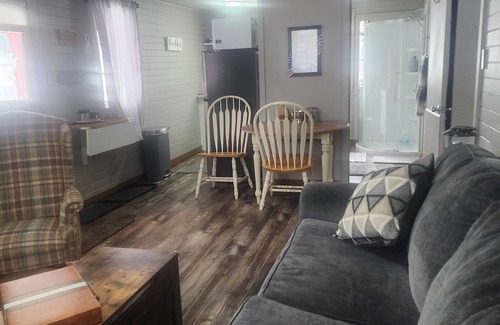 Pierce Cabin | Freedom Cabin at Patriots Place