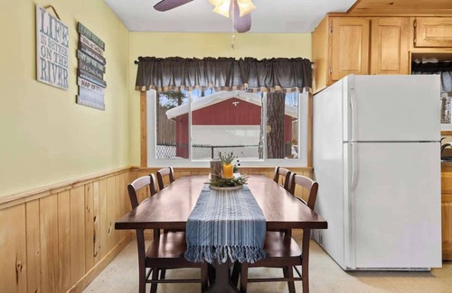 Mesick House | Freeman Retreat Pet-Friendly Hodenpyle Dam