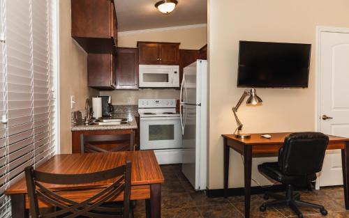 Lake Jackson Apartment | Freeport Studios