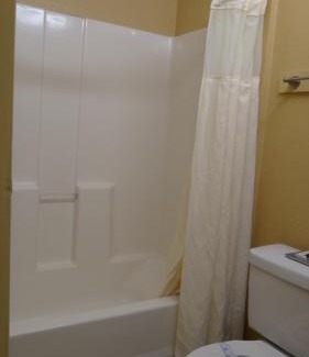 Freer Hotel | Freer Executive inn and Studios