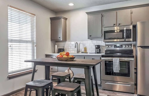 La Cygne Cabin | Freestanding 2 Bedroom Cabin