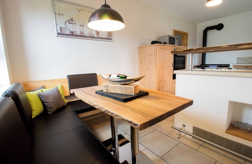 Heufeld Apartment | Freier Bergblick, Zwei Schlafzimmer, Großer Balkon, Hunde Willkommen