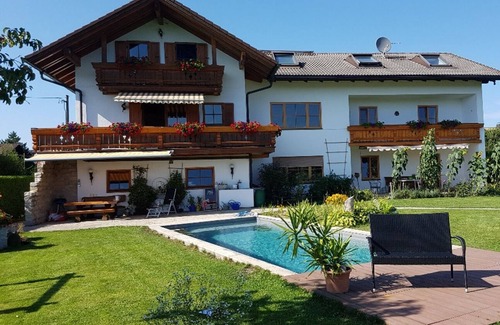 Heufeld Apartment | Freier Bergblick, Zwei Schlafzimmer, Großer Balkon, Hunde Willkommen