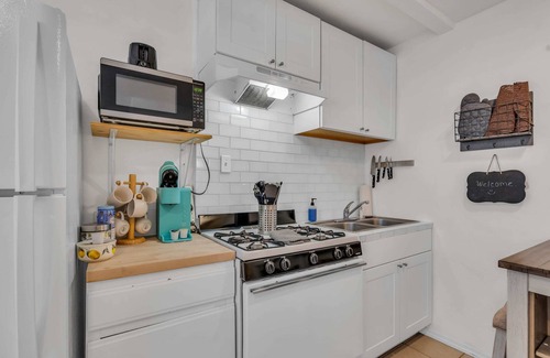 Rincon Heights Apartment | Fremont Fiesta! Close to 4th Ave & Nightlife