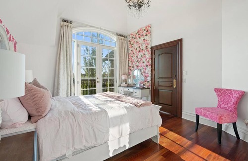 Springbank Hill House | French Château w/Swim Spa & Theatre: 11,700 sqft