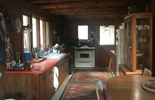 Riggins Cabin | French Creek Inn. Creekside Cabin with Fire Sauna