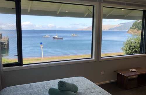 French Pass Bed & Breakfast | French Pass Beachfront Villas