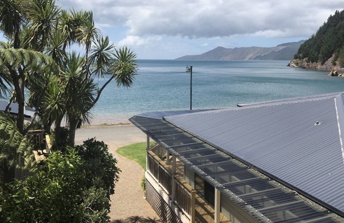 French Pass Bed & Breakfast | French Pass Beachfront Villas