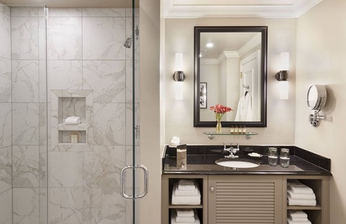 Charleston Historic District Hotel | French Quarter Inn