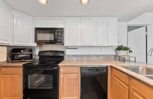 Valle Lindo Condo | French Romantic Escape - Monthly Discount - Disneynn