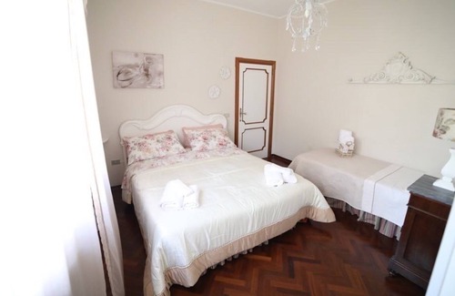 Colonnella Bed & Breakfast | French "Toulon" room