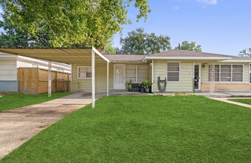 Pasadena Apartment | Fresa Comfy Apt/pet friendly