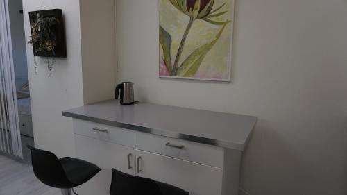 Gribbylund Apartment | Fresh And Cozy Little House 30km In Täby