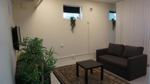 Gribbylund Apartment | Fresh And Cozy Little House 30km In Täby