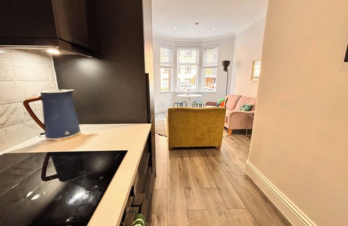 Glasgow Apartment | Fresh apartment in heart of Southside of Glasgow