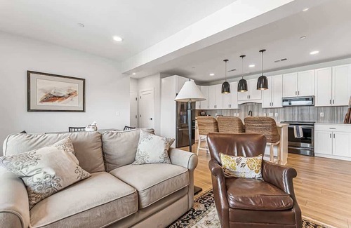 Traverse City Condo | Fresh Coast Condo Next to Downtown Traverse City