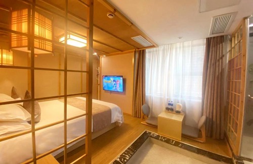 Downtown Hangzhou Hotel | Fresh House Hotel - West Lake Qingchun Branch