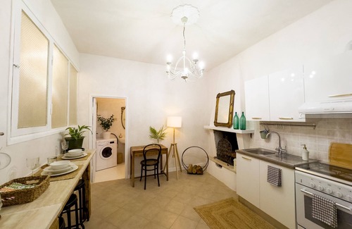 Poli Apartment | Fresh and tranquil 2 Bedroom next to Roman Castle