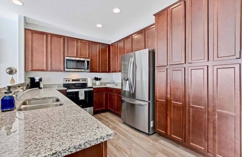 Nampa House | Fresh townhome in Nampa Idaho with 3 bedrooms