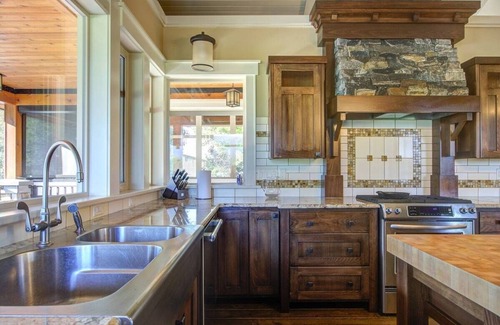 Armstrong House | Fresh Valley Farms Guesthouse
