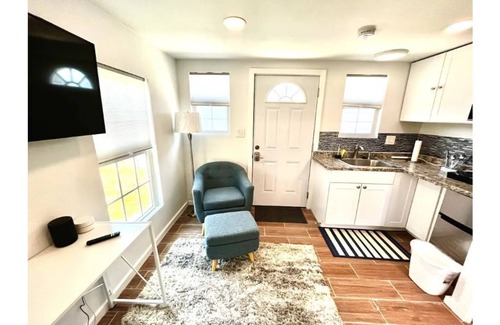 Central City Apartment | Freshly Built Studio Apartment w/Amazing Windows