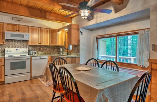 Bartlett House | Freshly done, Quiet & very comfortable house in the heart of the White Mountains