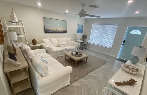 Coral Ridge Isles Condo | Freshly remodeled stylish, coastal 2/2 condo with cozy backyard near the beach
