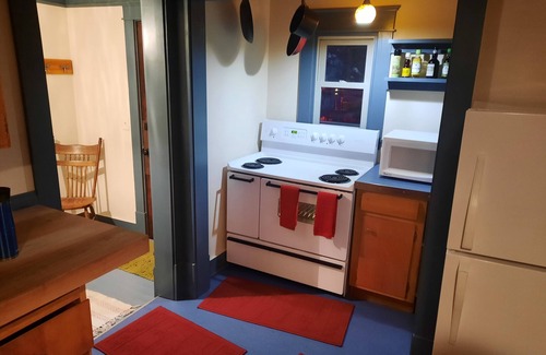 Big Sandy House | Freshly remodeled vintage 2 bedroom