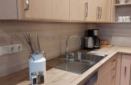 Voehl Apartment | Freshly renovated former railroad station, detached and special
