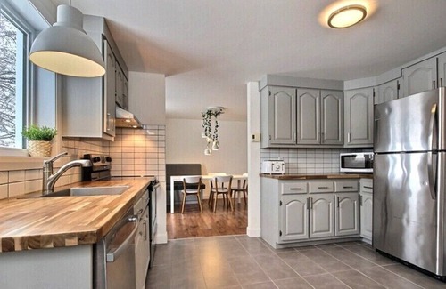 Village-des-Hurons House | Freshly renovated bright house