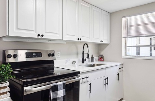 Ballast Point House | Freshly Renovated One Bedroom Apartment