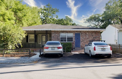 Ballast Point House | Freshly Renovated One Bedroom Apartment