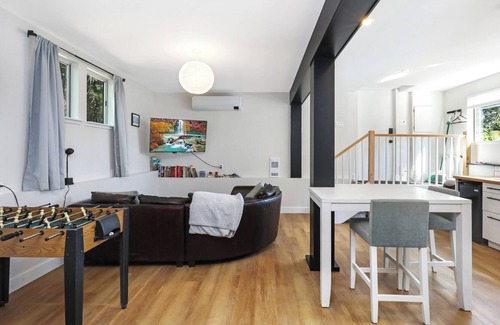 Courtenay Ski Chalet | Freshly renovated private chalet in a semi rural setting and close to the ocean.