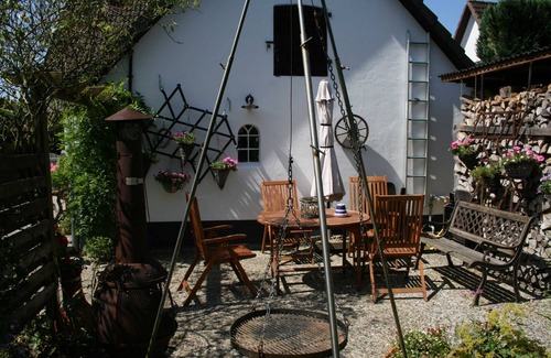 Eggebek House | Frey: Holiday home on two floors with terrace - Ferienhaus Frey