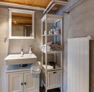 Neuenegg Bed & Breakfast | Fribis Farm