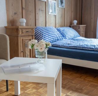 Neuenegg Bed & Breakfast | Fribis Farm