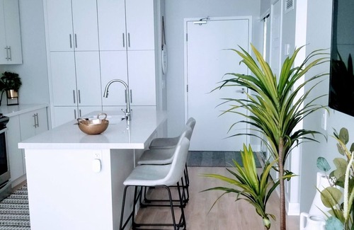 Innisfil Condo | Friday Harbour Condo with Pool