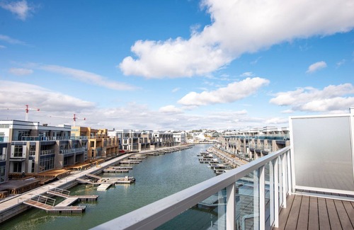 Innisfil Condo | Friday Harbour Modern New Condo