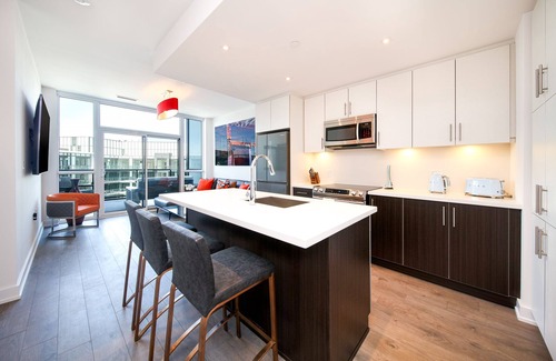 Innisfil Condo | Friday Harbour Retreat with Courtyard Pool