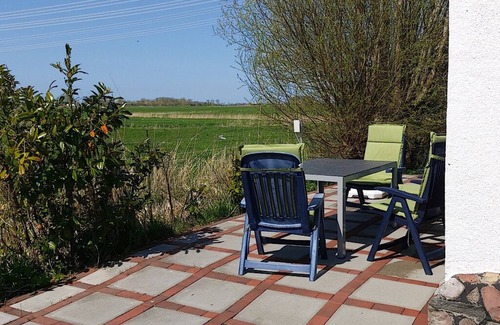 Eiderdeich House | Friedrichstadt: Thatched-roof cottage on the Eider dike with sun terrace near the North Sea