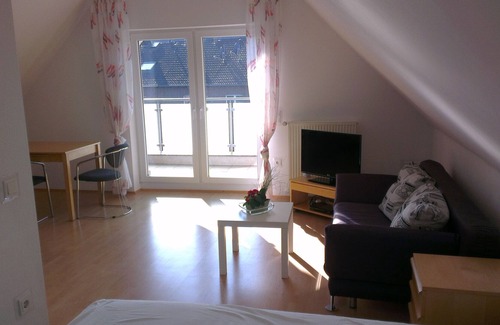 Dormagen Apartment | Friendly 40sqm studio halfway between Düsseldorf and Cologne