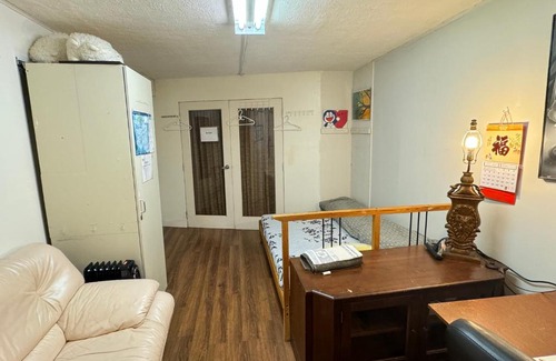 Burnaby House | Friendly and cozy home with separate entrance No Pets Allowed