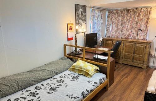 Burnaby House | Friendly and cozy home with separate entrance No Pets Allowed